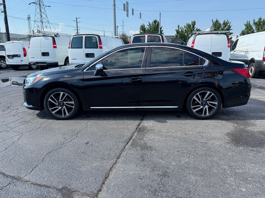 2017 Subaru Legacy Image 8