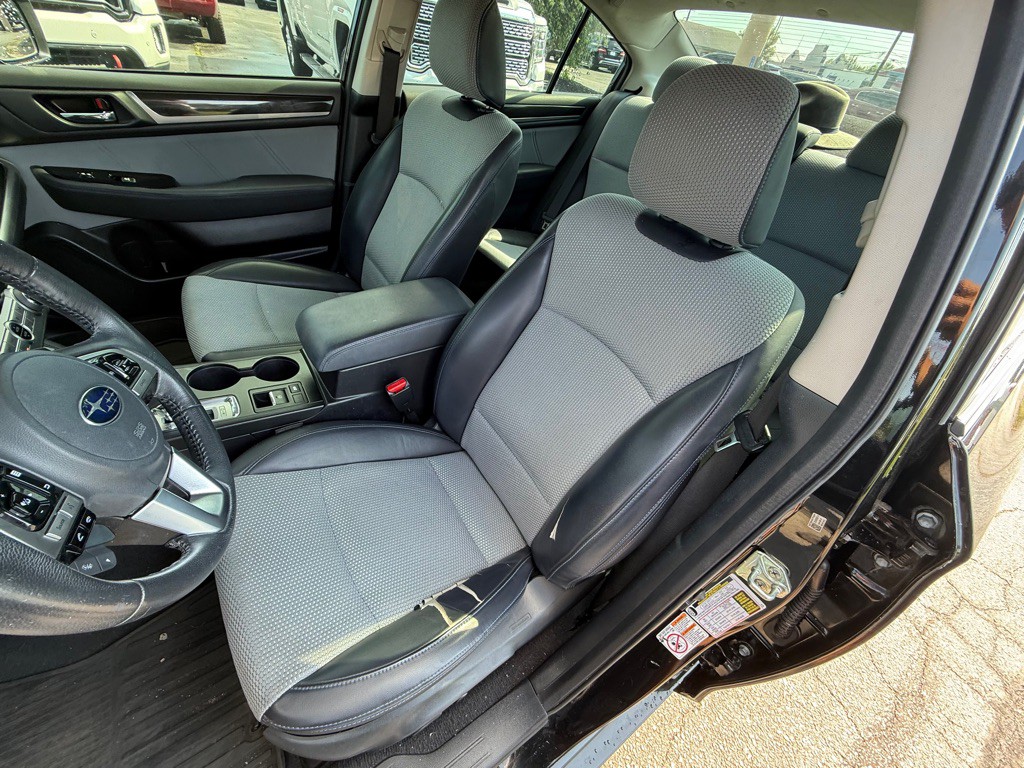 2017 Subaru Legacy Image 15