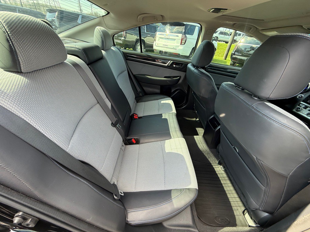 2017 Subaru Legacy Image 18
