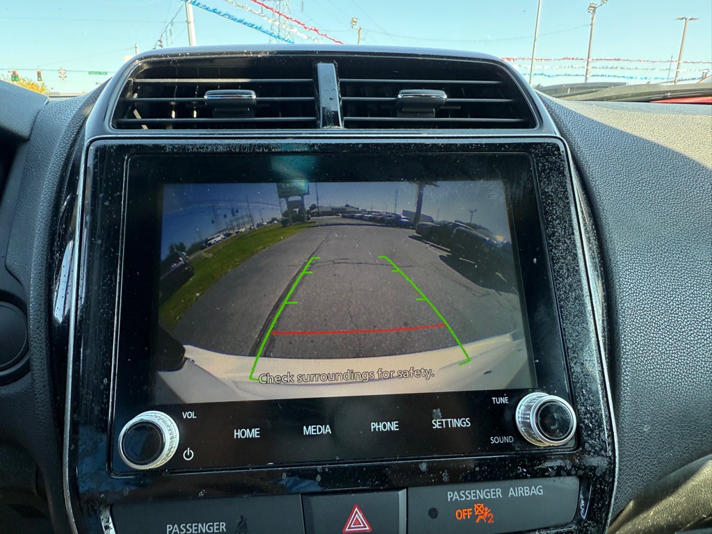 2021 Mitsubishi Outlander Image 11