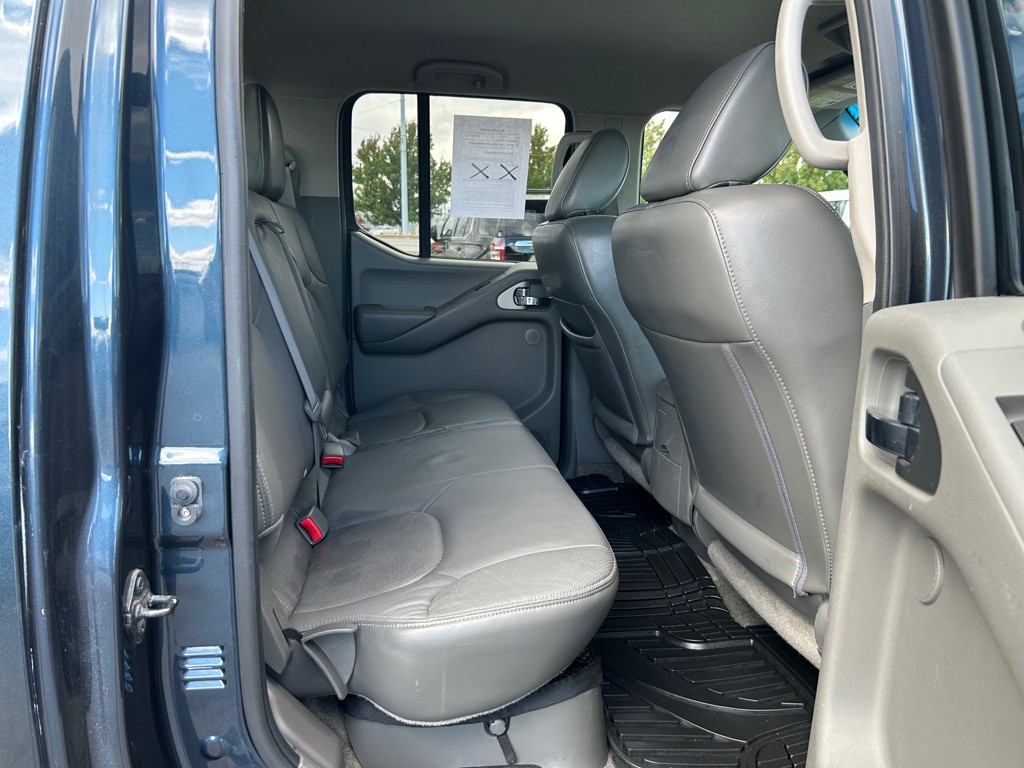 2013 Nissan Frontier Image 12