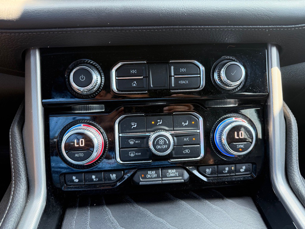 2021 GMC Yukon Image 18