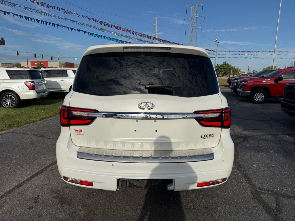 2018 INFINITI QX80 Image 6