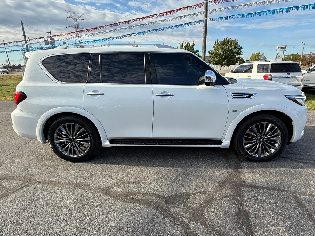 2018 INFINITI QX80 Image 7