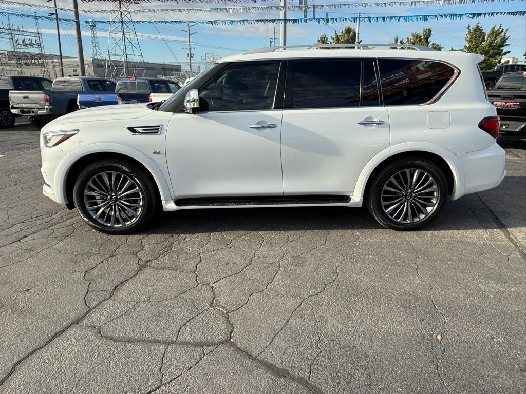 2018 INFINITI QX80 Image 9