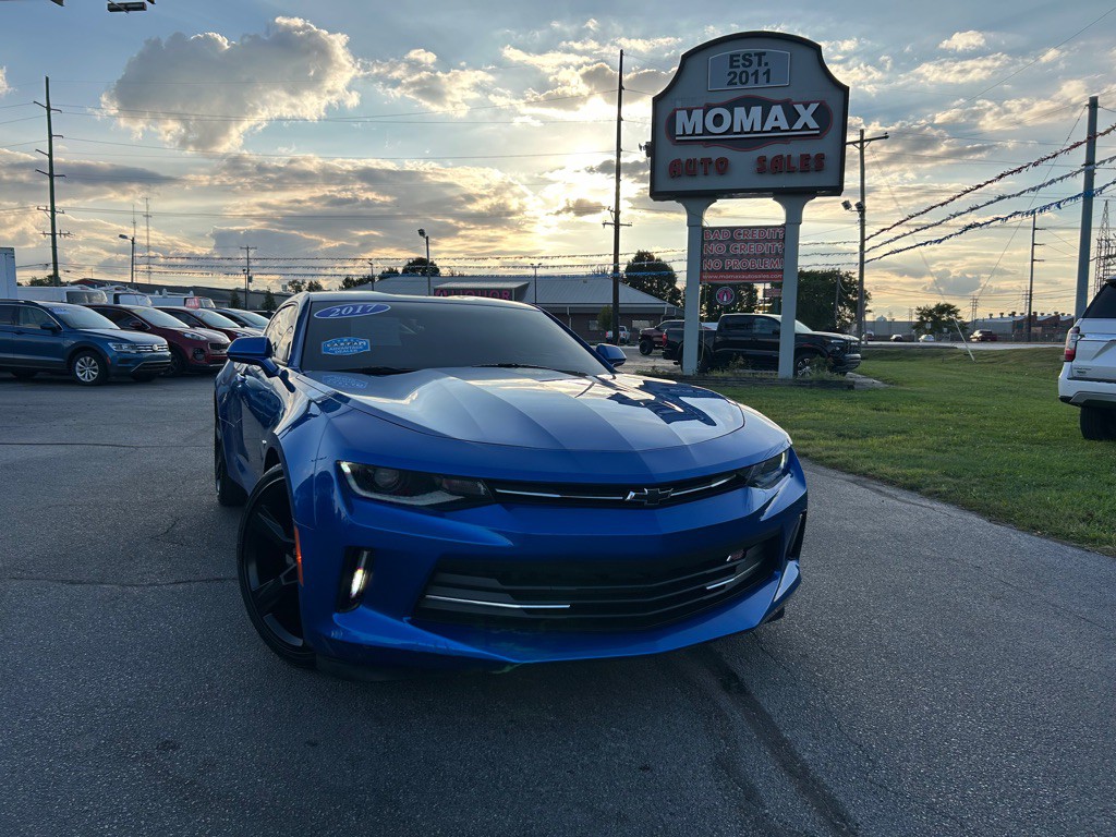 2017 Chevrolet Camaro Image 1