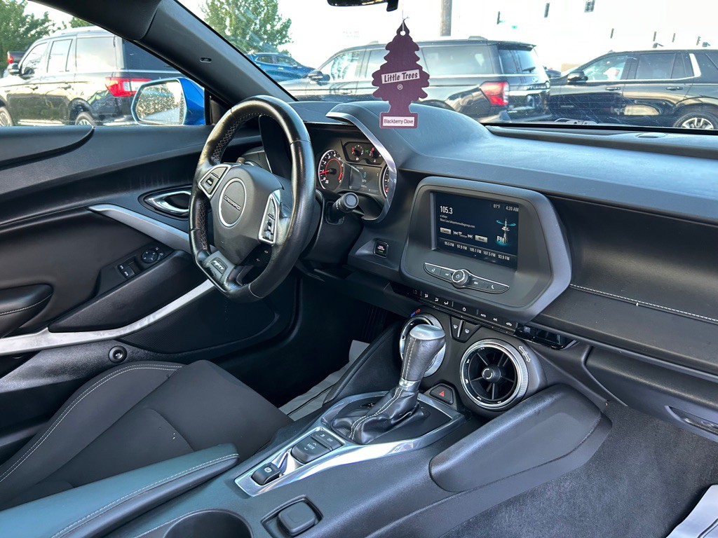 2017 Chevrolet Camaro Image 13