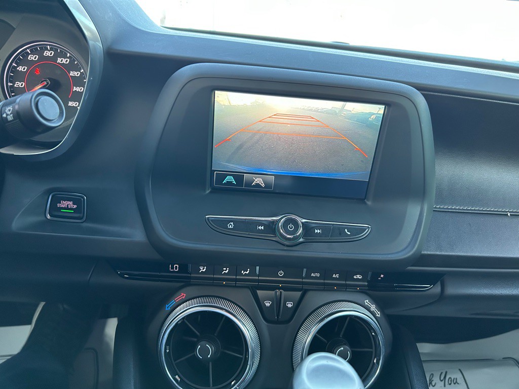 2017 Chevrolet Camaro Image 18