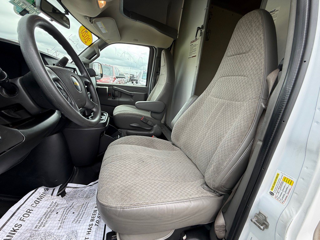 2020 Chevrolet Express Image 14