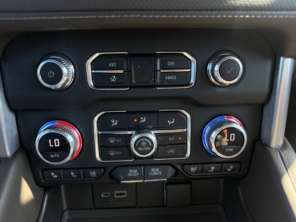 2021 GMC Yukon Image 15