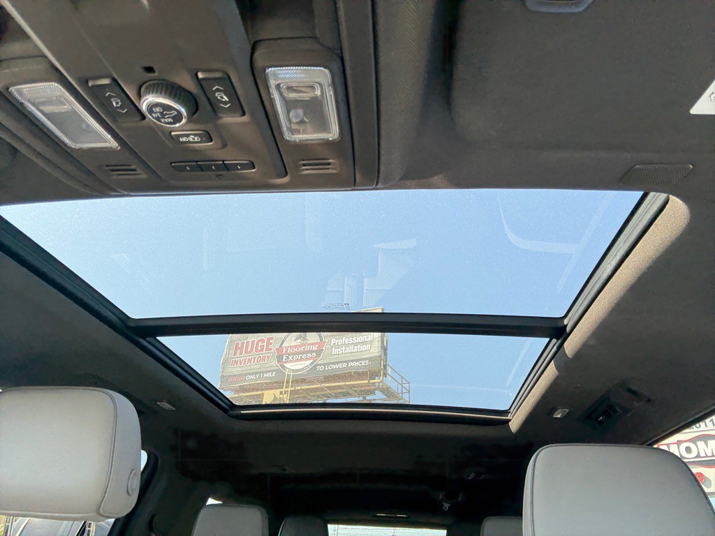 2021 GMC Yukon Image 17