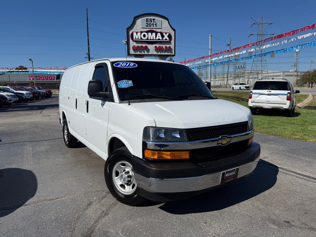 2019 Chevrolet Express Image 1