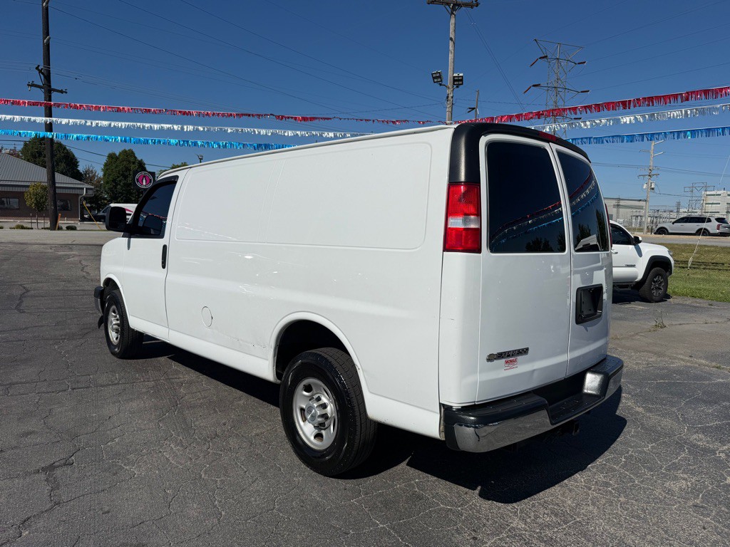 2019 Chevrolet Express Image 9