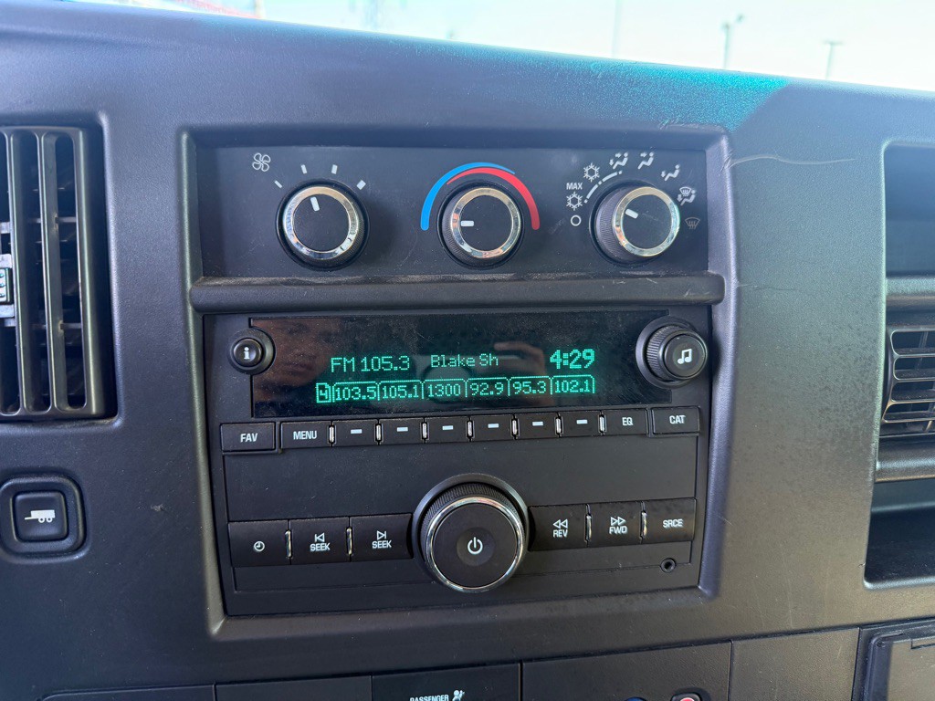 2019 Chevrolet Express Image 11