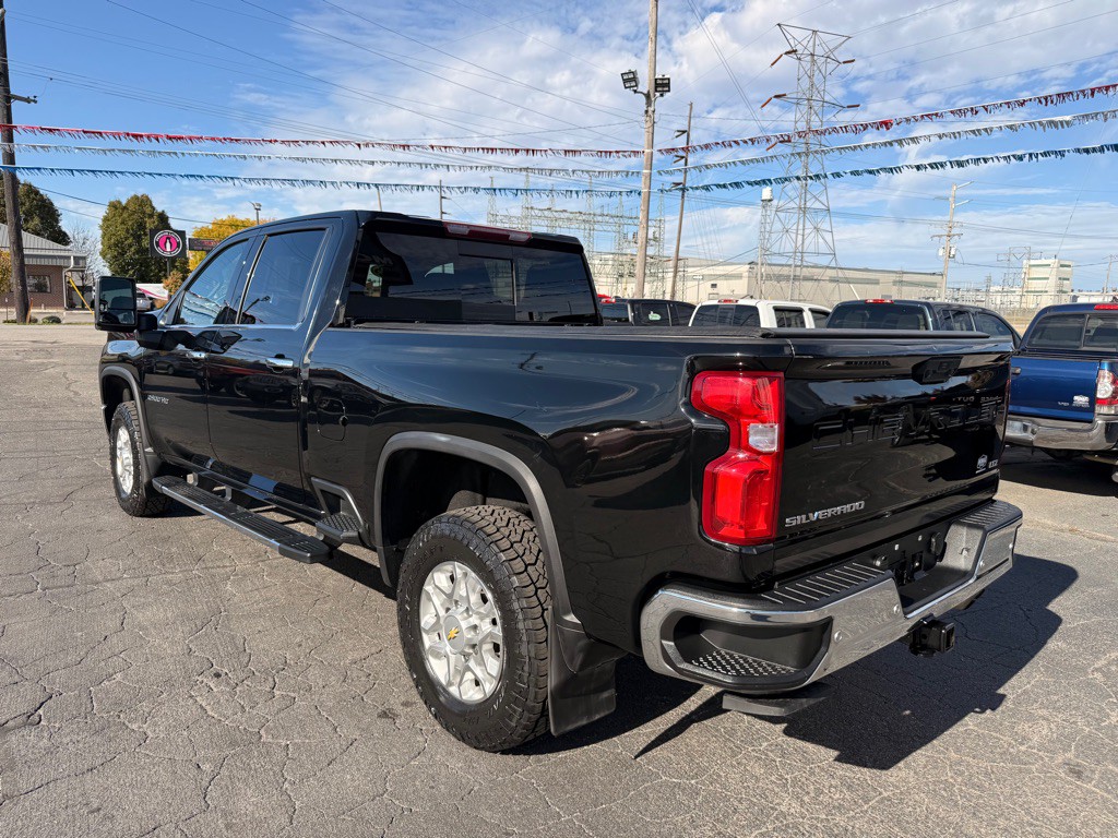 2023 Chevrolet Silverado 1500 Image 10