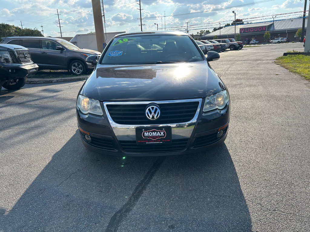 2010 Volkswagen Passat Image 3