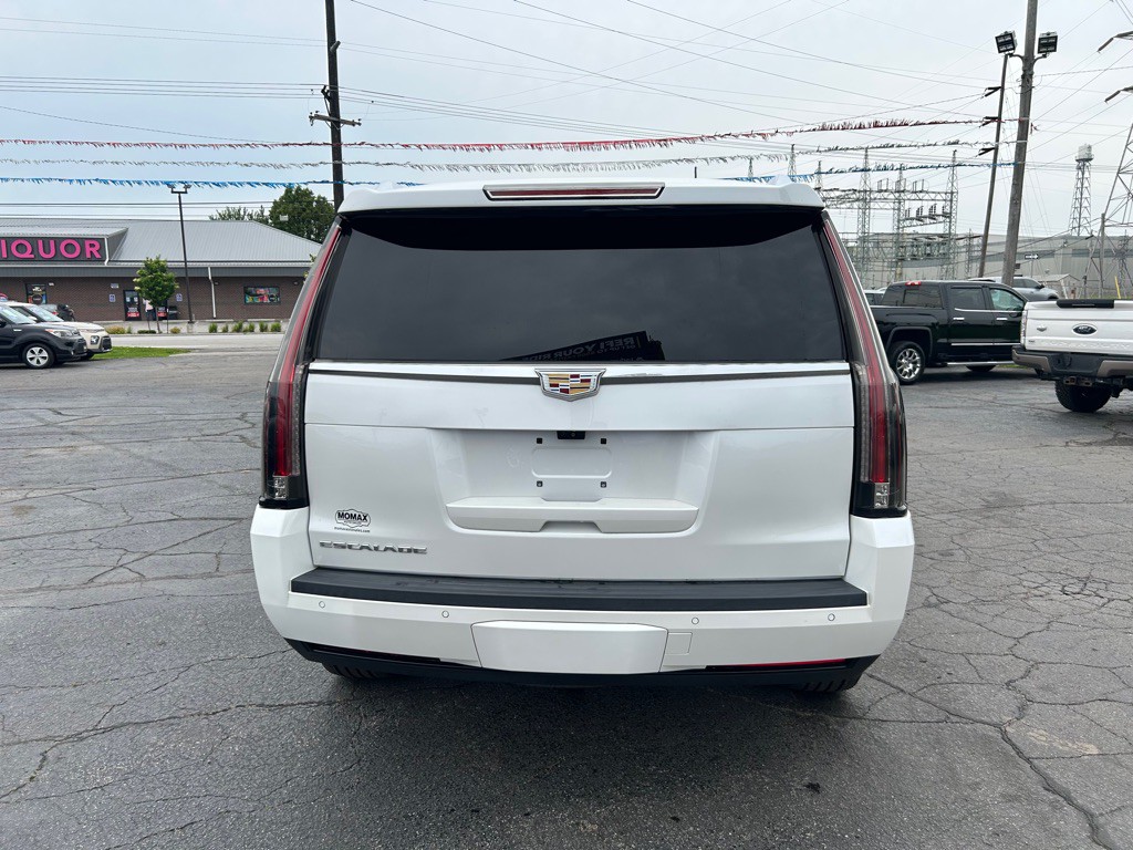 2018 Cadillac Escalade Image 8