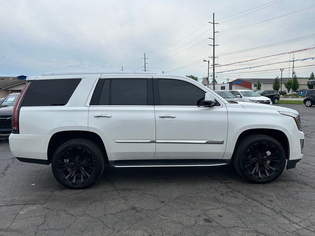2018 Cadillac Escalade Image 10