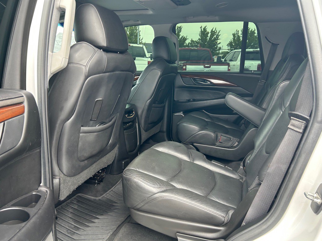 2018 Cadillac Escalade Image 15