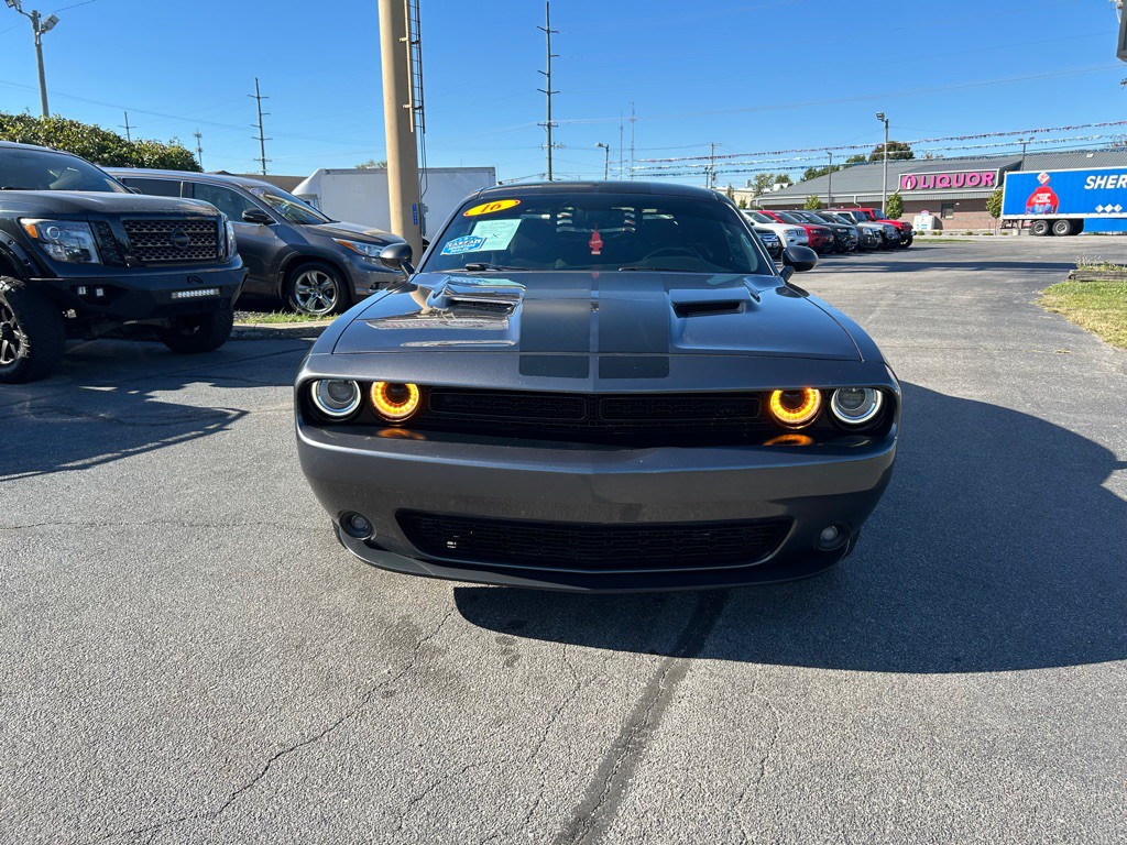 2016 Dodge Challenger Image 3