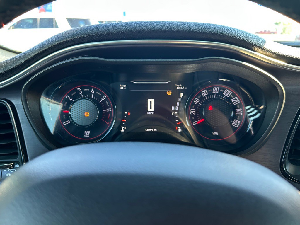 2016 Dodge Challenger Image 16