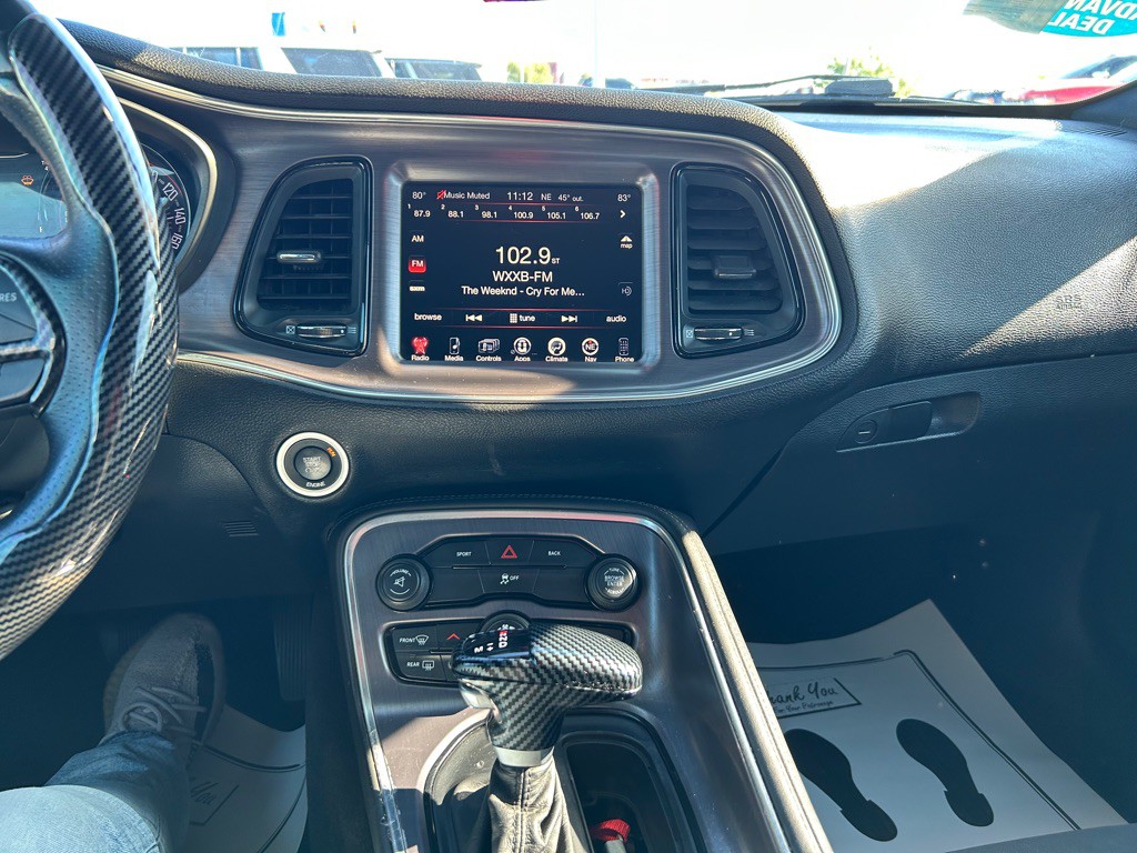2016 Dodge Challenger Image 17