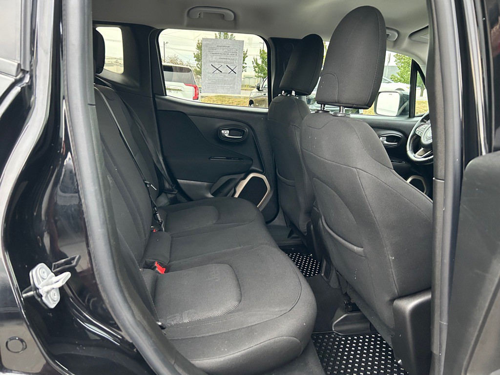 2017 Jeep Renegade Image 12