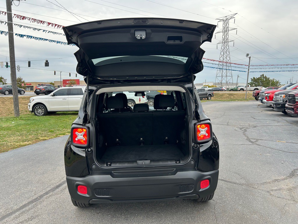 2017 Jeep Renegade Image 13