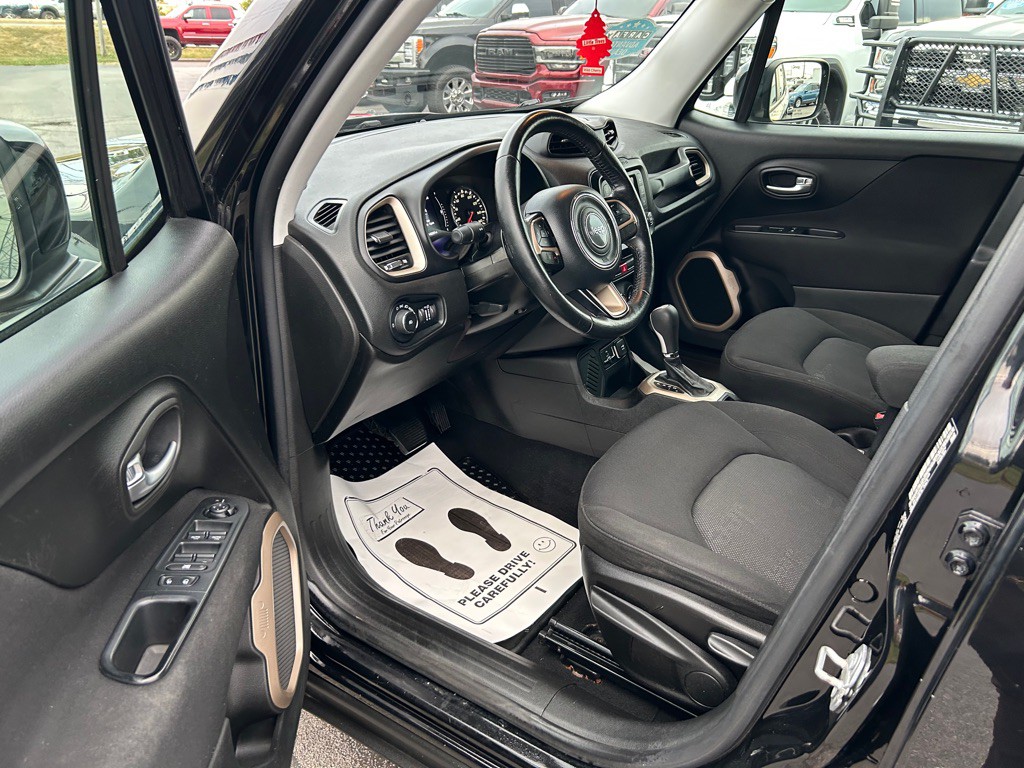 2017 Jeep Renegade Image 15
