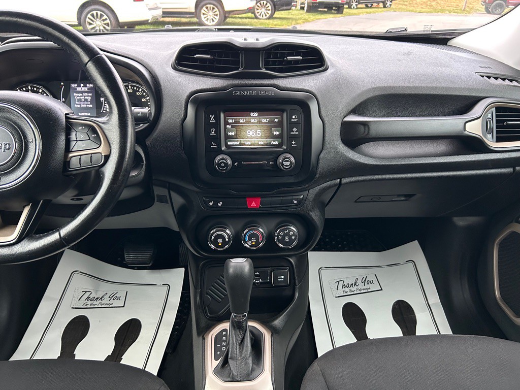 2017 Jeep Renegade Image 19