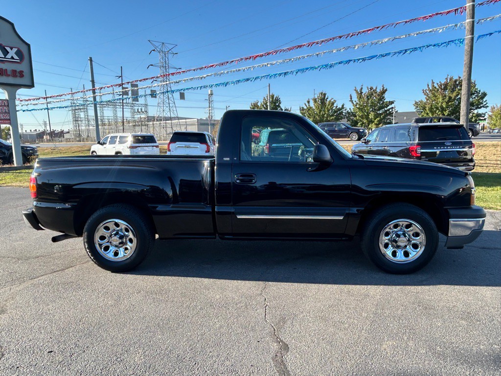 2005 Chevrolet Silverado 1500 Image 10