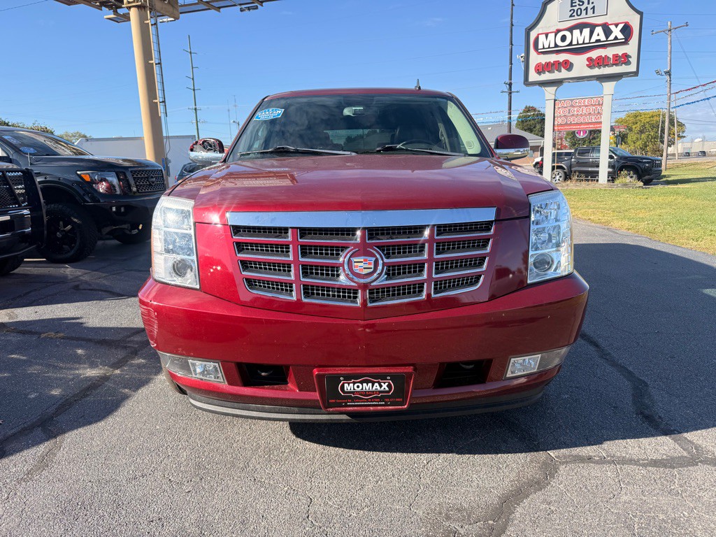 2010 Cadillac Escalade Image 3