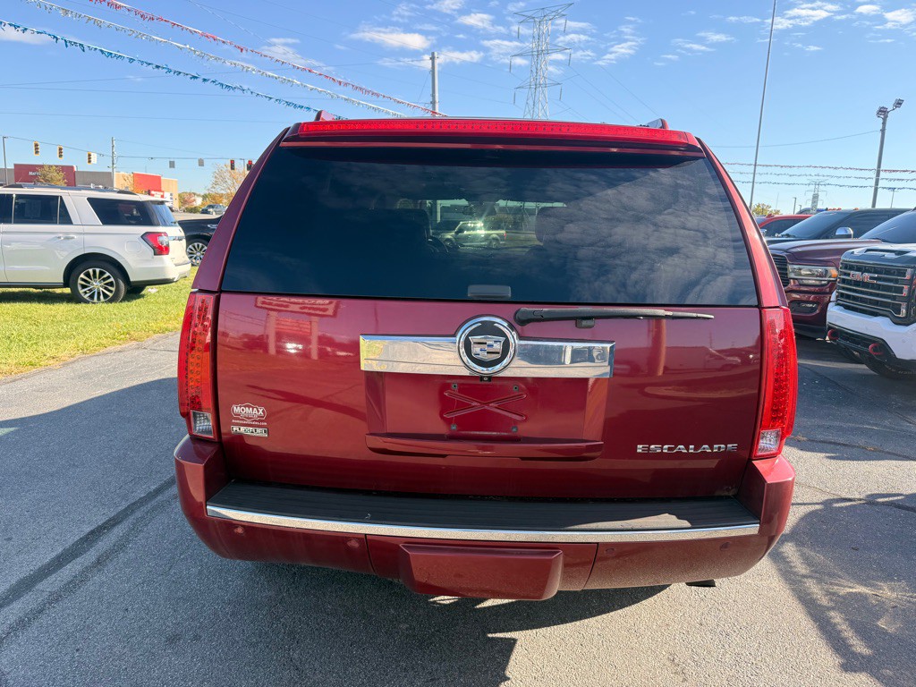 2010 Cadillac Escalade Image 6