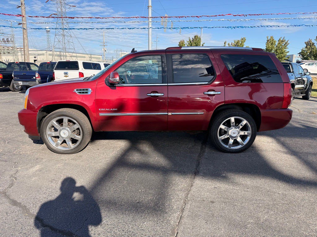 2010 Cadillac Escalade Image 9