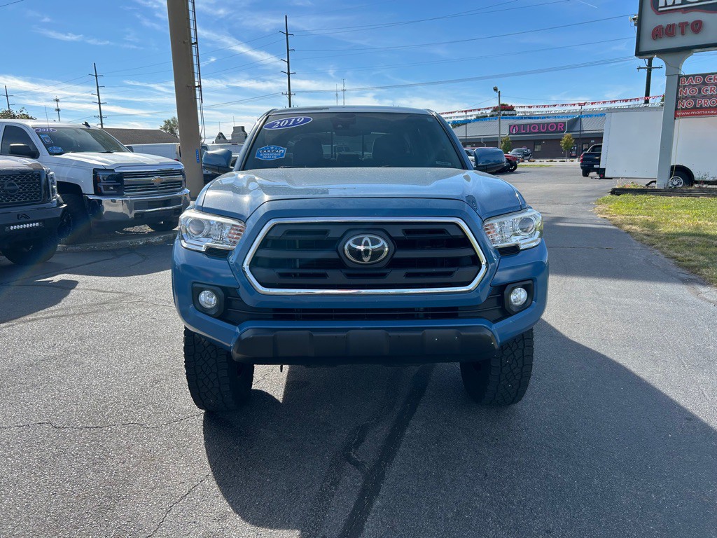 2019 Toyota Tacoma Image 3