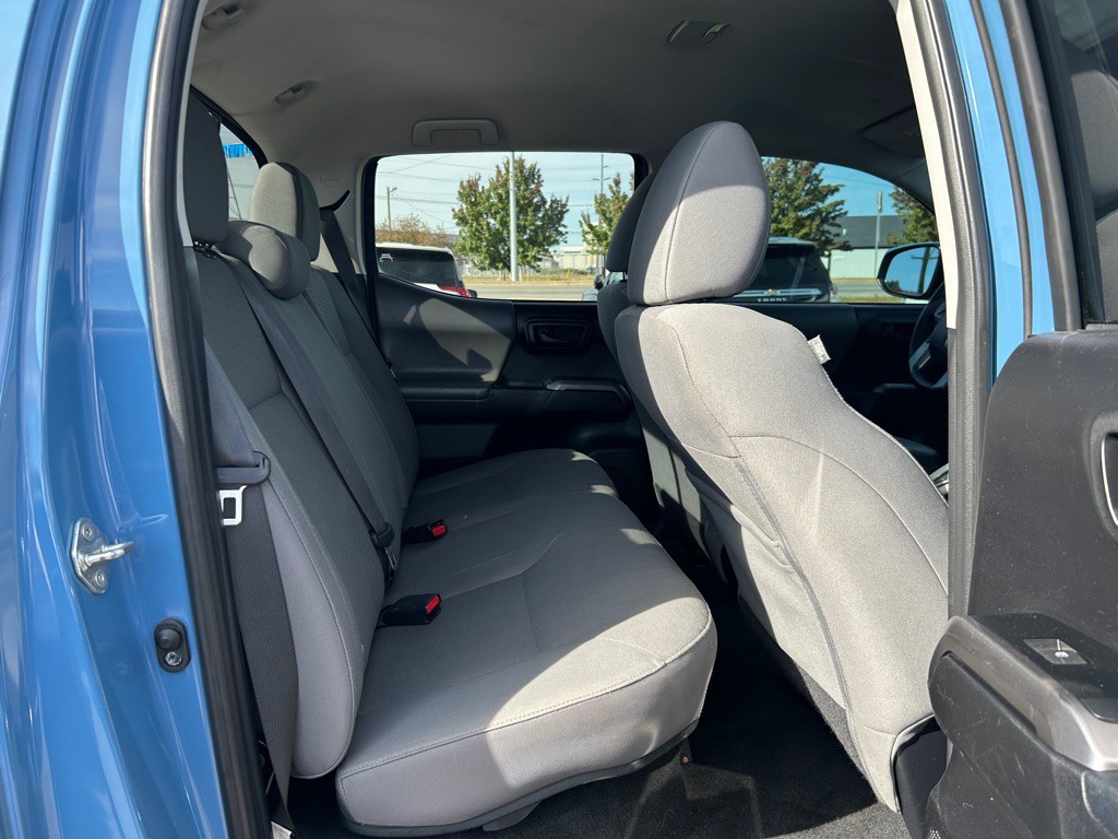 2019 Toyota Tacoma Image 12