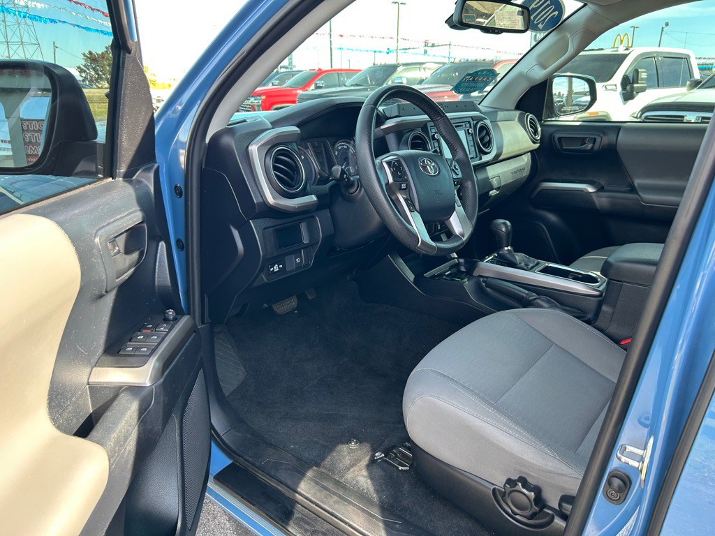 2019 Toyota Tacoma Image 14