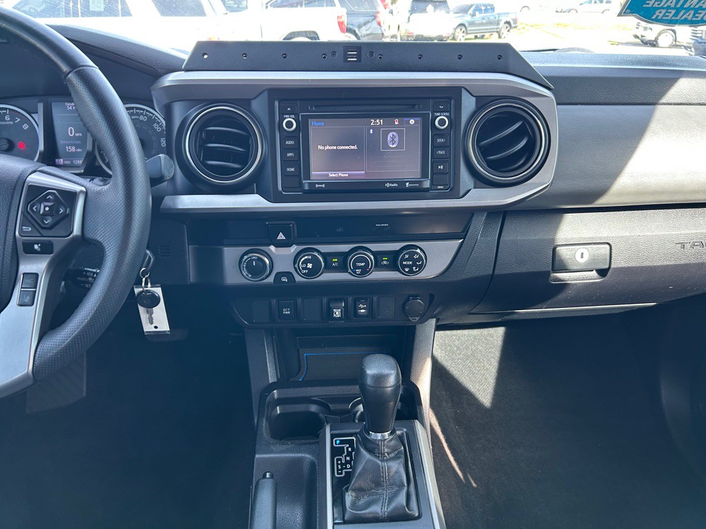 2019 Toyota Tacoma Image 18