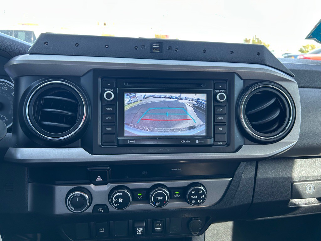 2019 Toyota Tacoma Image 19