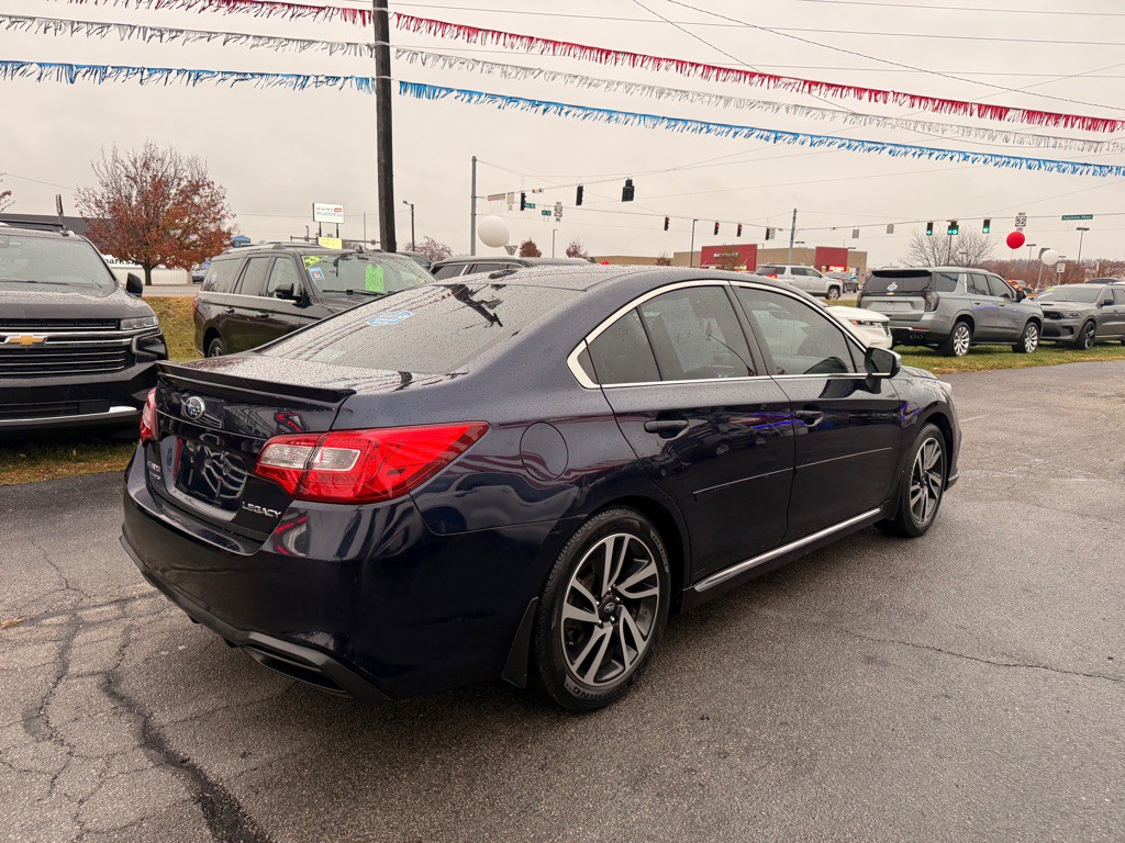 2018 Subaru Legacy Image 8
