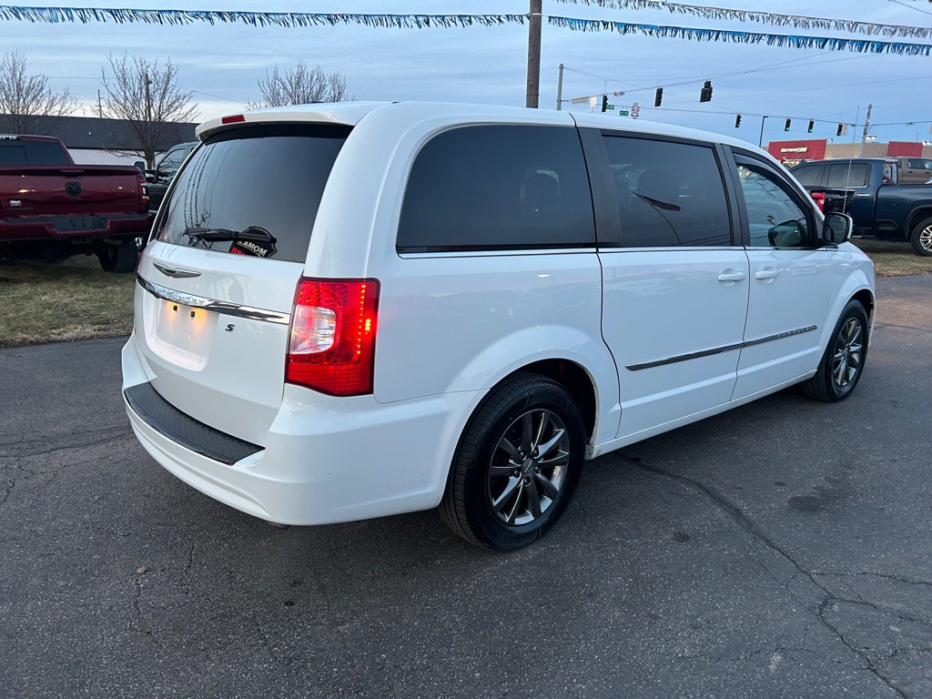 2017 Dodge Grand Caravan Image 9