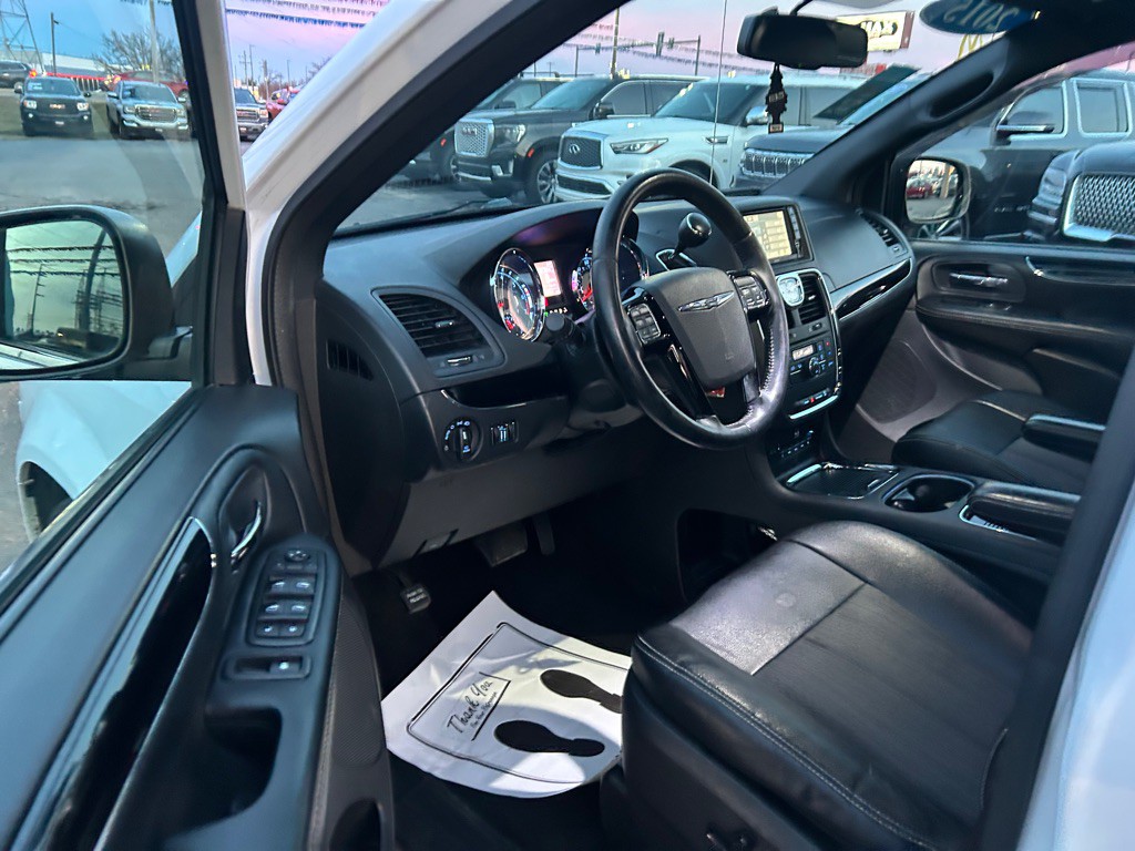 2017 Dodge Grand Caravan Image 16