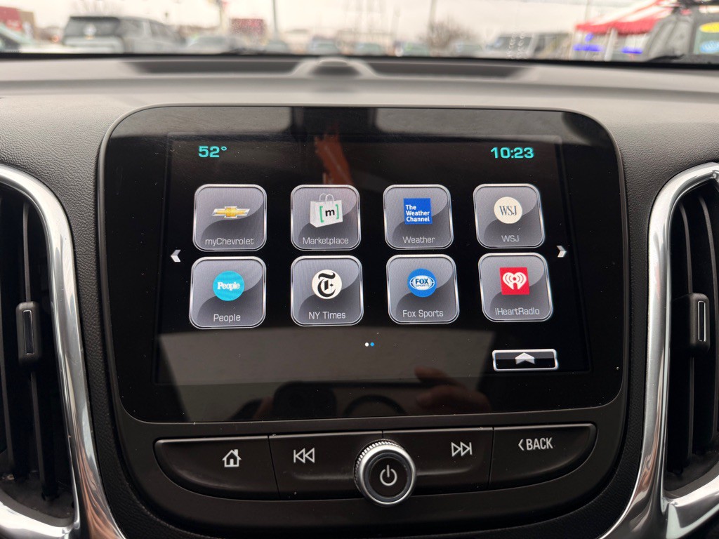 2018 Chevrolet Equinox Image 12