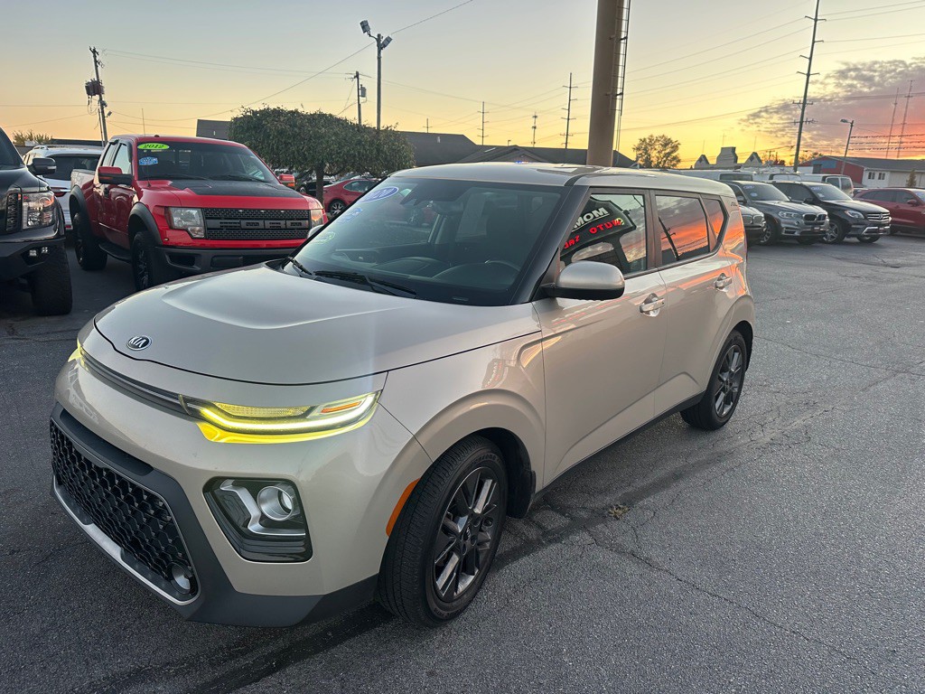 2020 Kia Soul Image 3