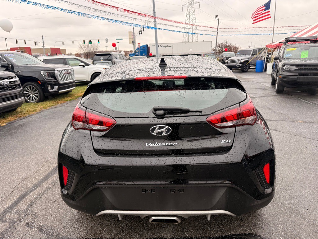 2020 Hyundai Veloster Image 6