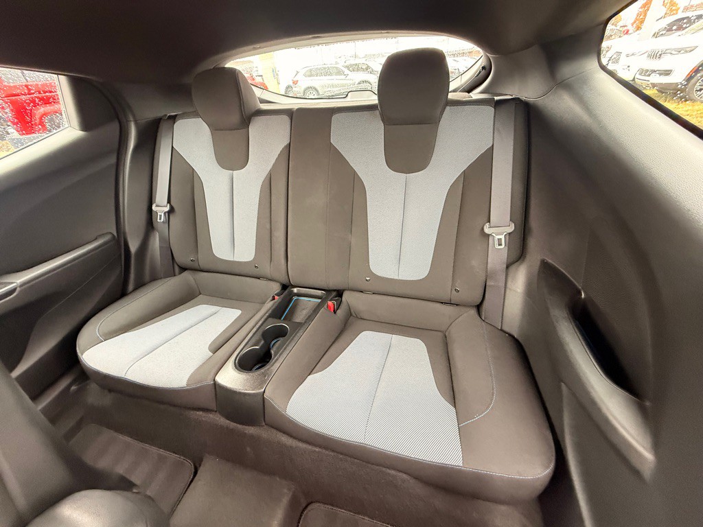 2020 Hyundai Veloster Image 17