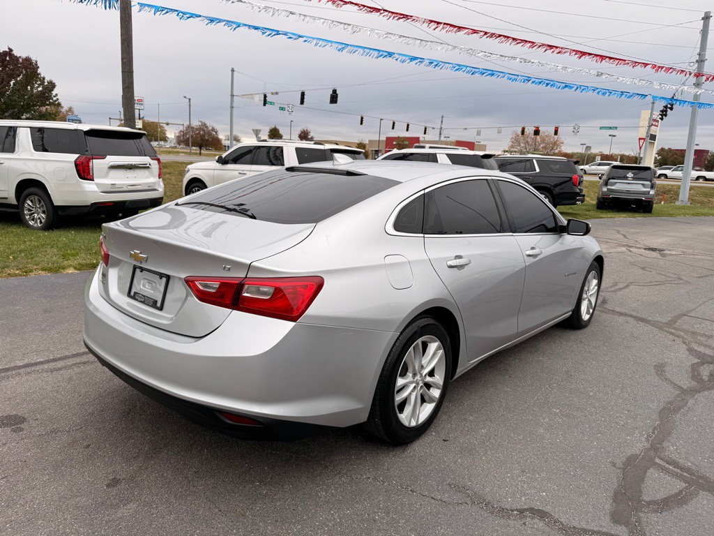 2016 Chevrolet Malibu Image 8
