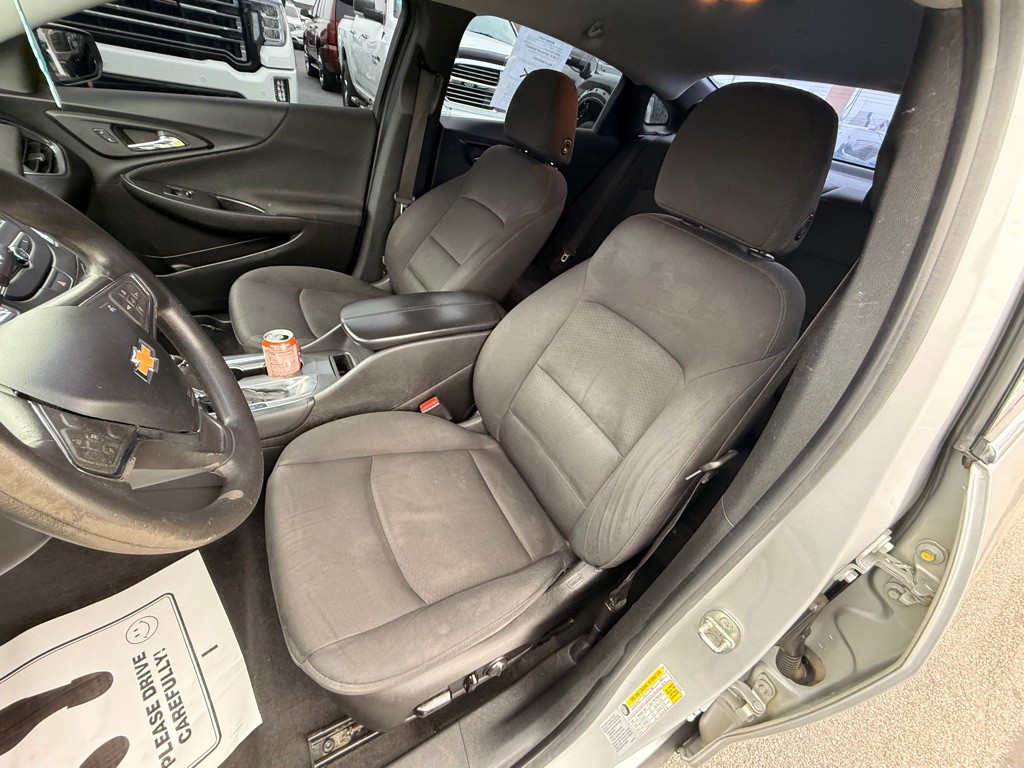 2016 Chevrolet Malibu Image 15