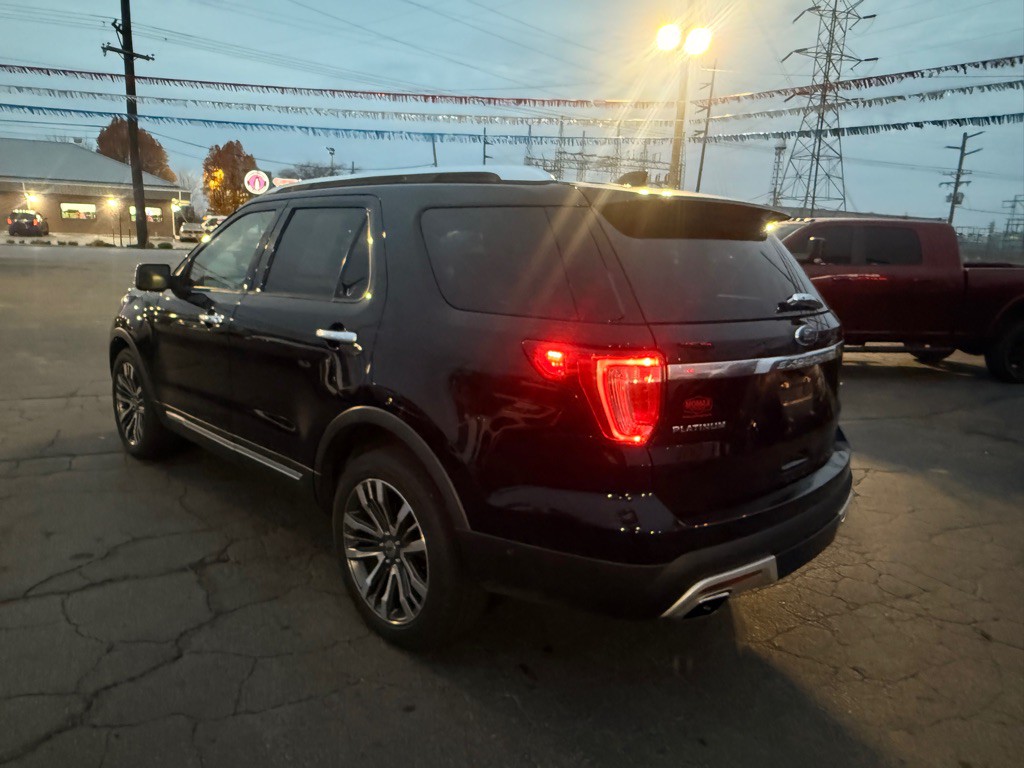 2016 Ford Explorer Image 9