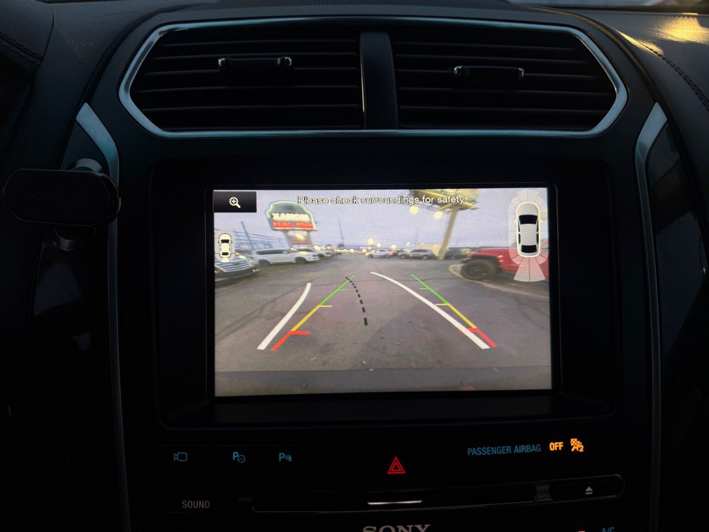 2016 Ford Explorer Image 14